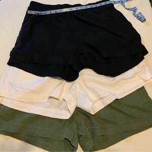 Old Navy Women's Shorts in Black, White, and Green